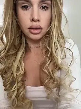 Private EmiliaCatalina on StripChat