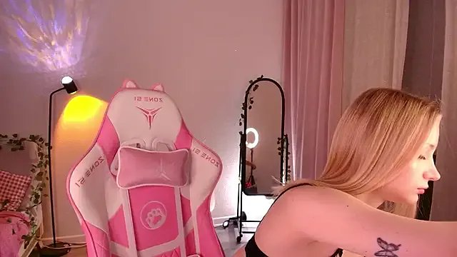 Eva_Davi — SQUIRT LIKE NIAGARA FALLS