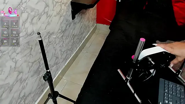 IVISBOUNCYASS on StripChat