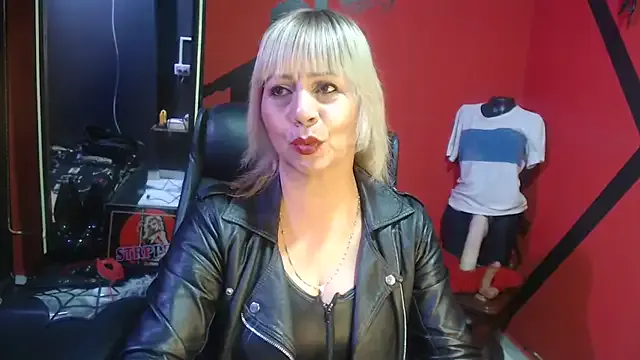 Freechat KLOE_PIELL on StripChat