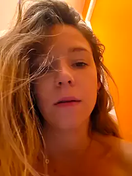 Freechat lucie_mehott on StripChat