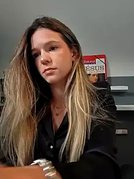 Freechat lucie_mehott on StripChat