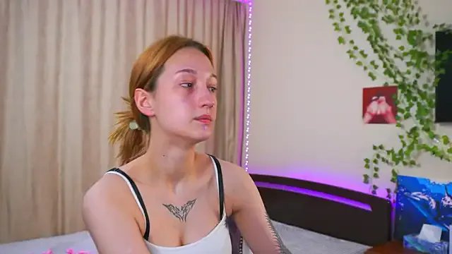 MaryroseRoeder on StripChat