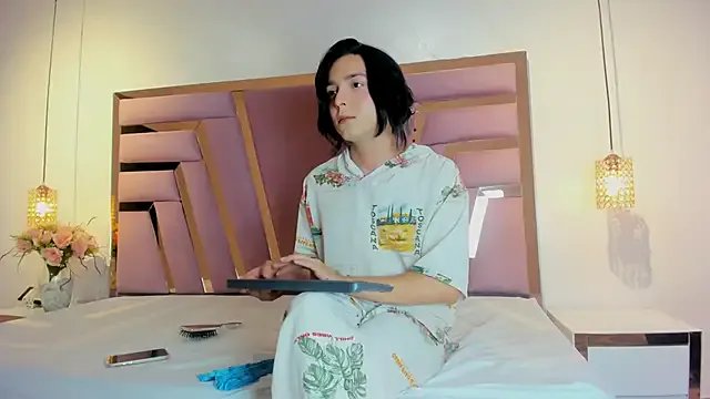 Freechat SamanthaLux on StripChat