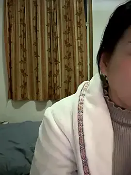 xiiuuff18 on StripChat