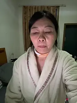 xiiuuff18 on StripChat