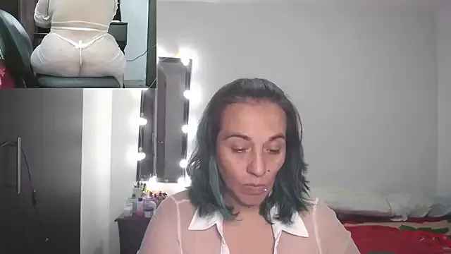 Freechat zoe_hotxxx on StripChat