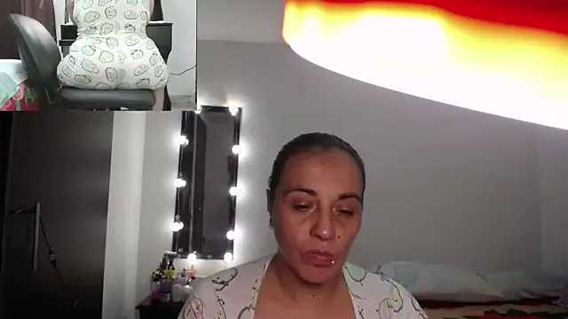 Freechat zoe_hotxxx on StripChat