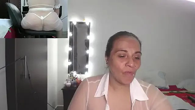 Freechat zoe_hotxxx on StripChat