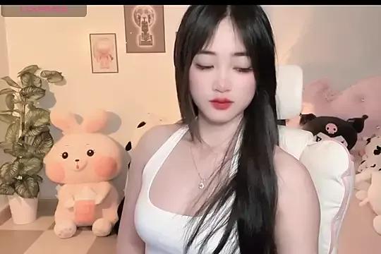 Photos of _Aimy_ from StripChat is Freechat
