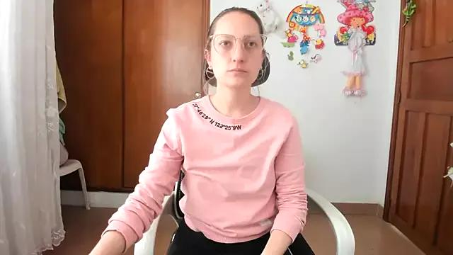 Photos of Adele_johnsonn1 from StripChat is Freechat