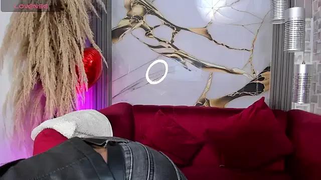 Photos of Bella_williamss_ from StripChat is Freechat