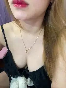 Photos of Bunny190 from StripChat is Freechat