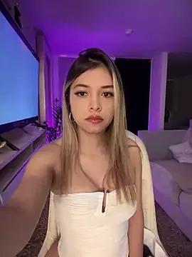 Photos of carolina__star from StripChat is Freechat