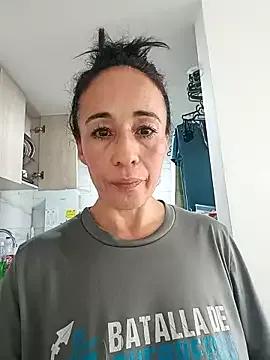 Photos of Coeur_de_luxure from StripChat is Freechat