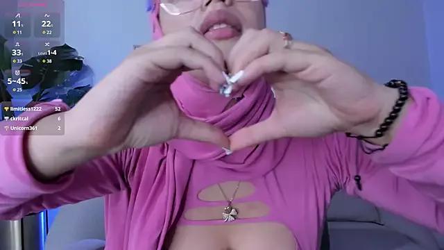 Photos of crystal_peed from StripChat is Freechat