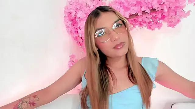 Photos of Doll_Isa_ from StripChat is Freechat