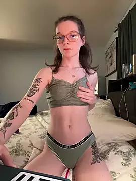 Photos of dreamteemergirl from StripChat is Freechat