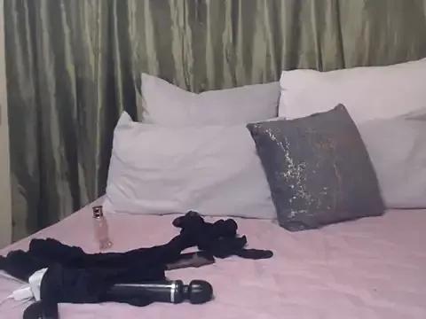 Photos of Foxybrownxx1 from StripChat is Freechat