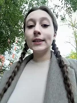 Photos of FroggyAnna from StripChat is Freechat