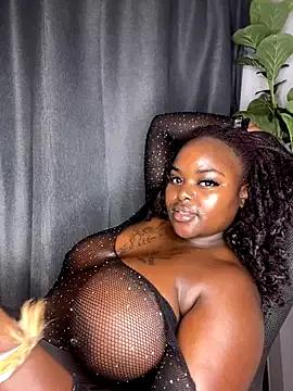 Photos of Honeycoco0211 from StripChat is Freechat