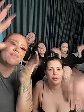 RollingGirls model from StripChat