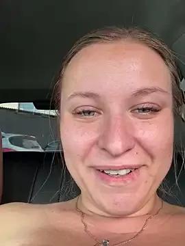 Photos of RuslanaXX from StripChat is Freechat