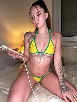 Photos of Sugarlina from StripChat is Freechat