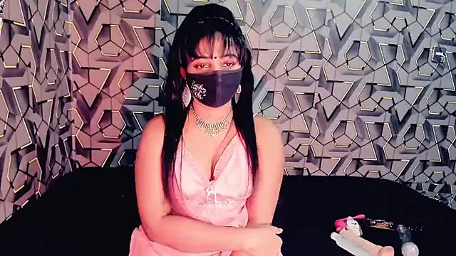 Photos of Sweetie_Fox_XXX from StripChat is Freechat