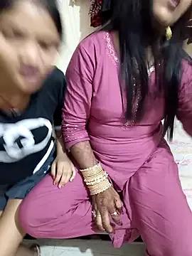 Photos of Unique_MomandDaughterrs from StripChat is Freechat