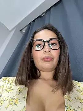 Photos of welcome2talili from StripChat is Freechat