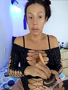 Photos of YOURSDEBORA from StripChat is Freechat